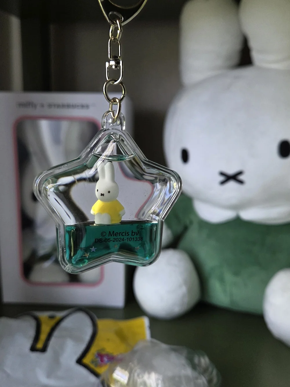 Miffy Star-Shaped Water Keychain - Yellow Outfit